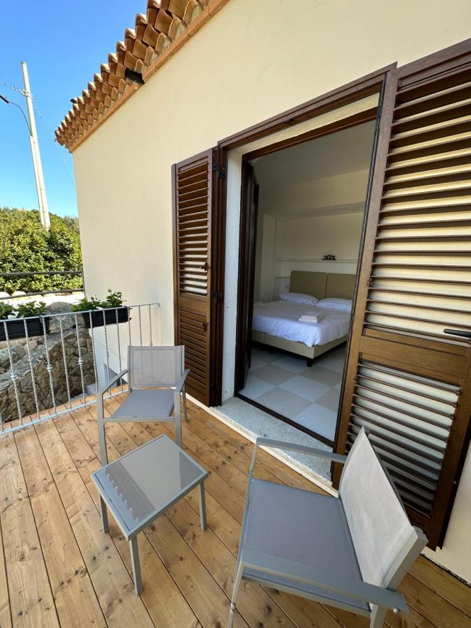 The Square Depandance Bed & Breakfast Cannigione Bagian luar foto