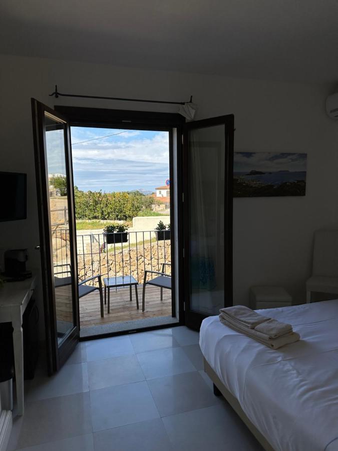 The Square Depandance Bed & Breakfast Cannigione Bagian luar foto