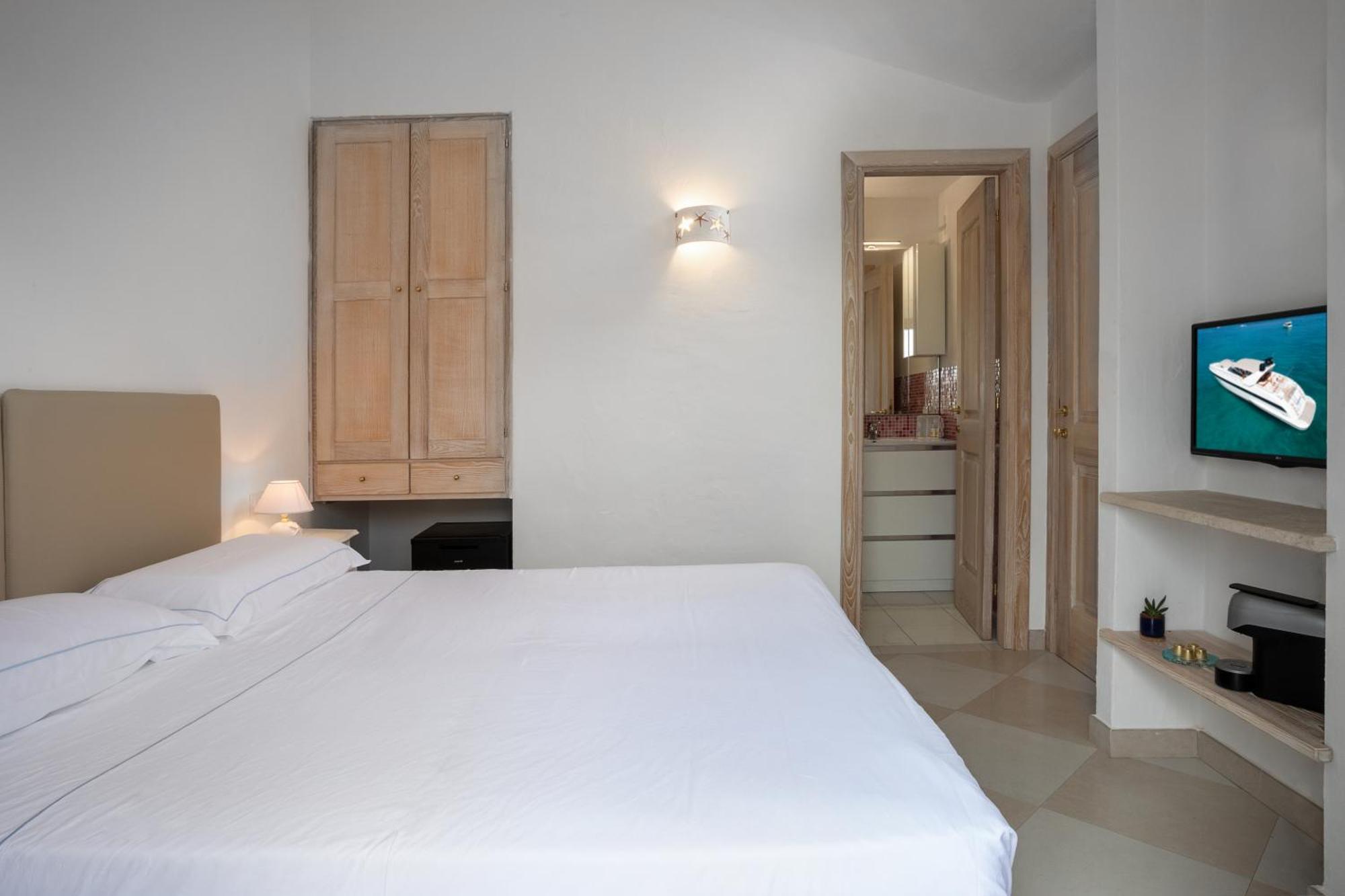 The Square Depandance Bed & Breakfast Cannigione Bagian luar foto